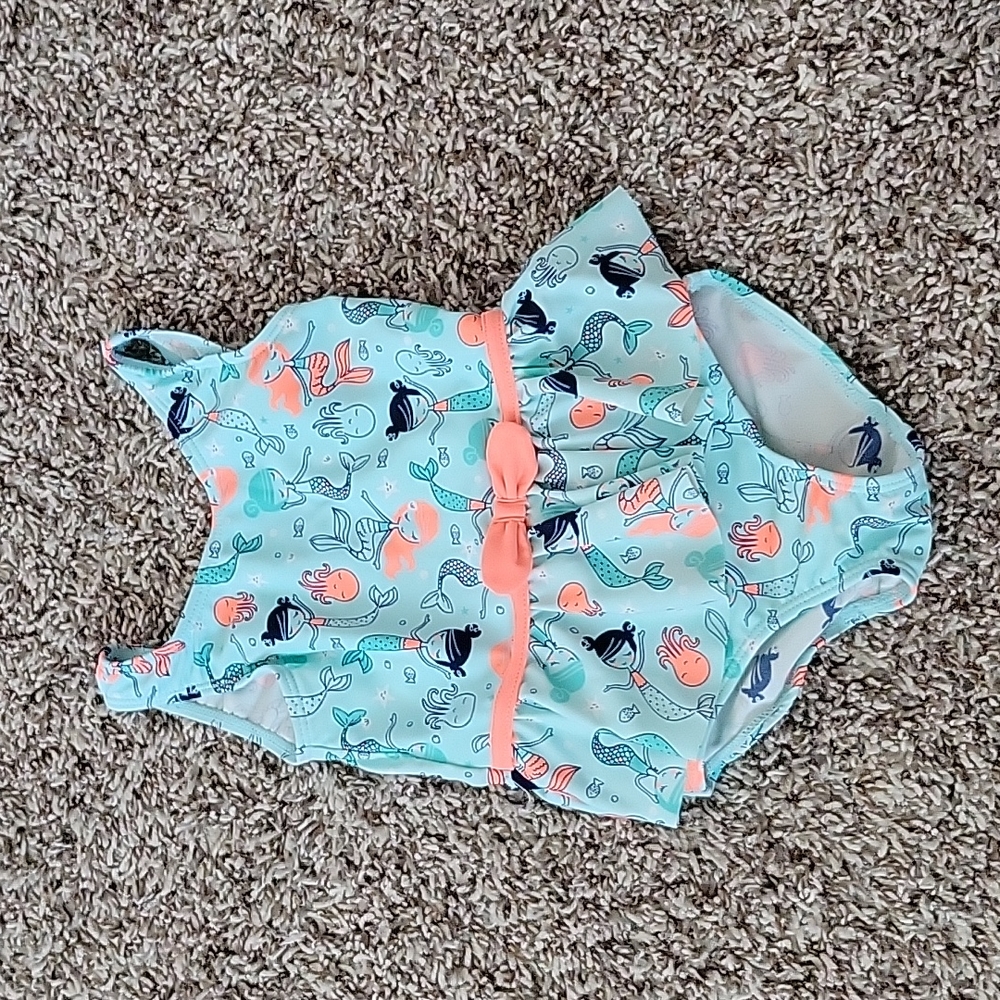 Bathing suit